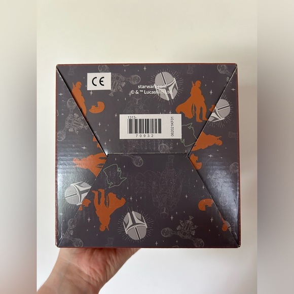 New In Box Star Wars The Mandalorian Scentsy Buddy & Air of Adventure Scent Pak - Picture 6 of 12